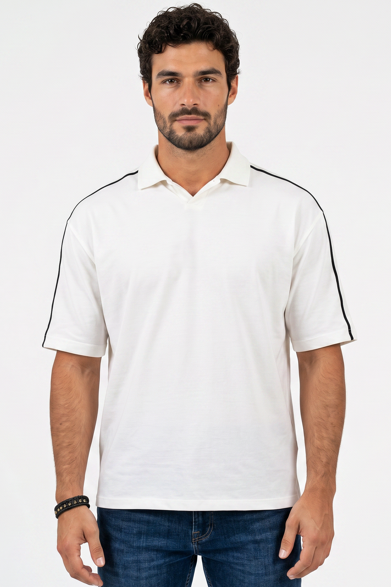 XCED V-neck Collar T-shirt